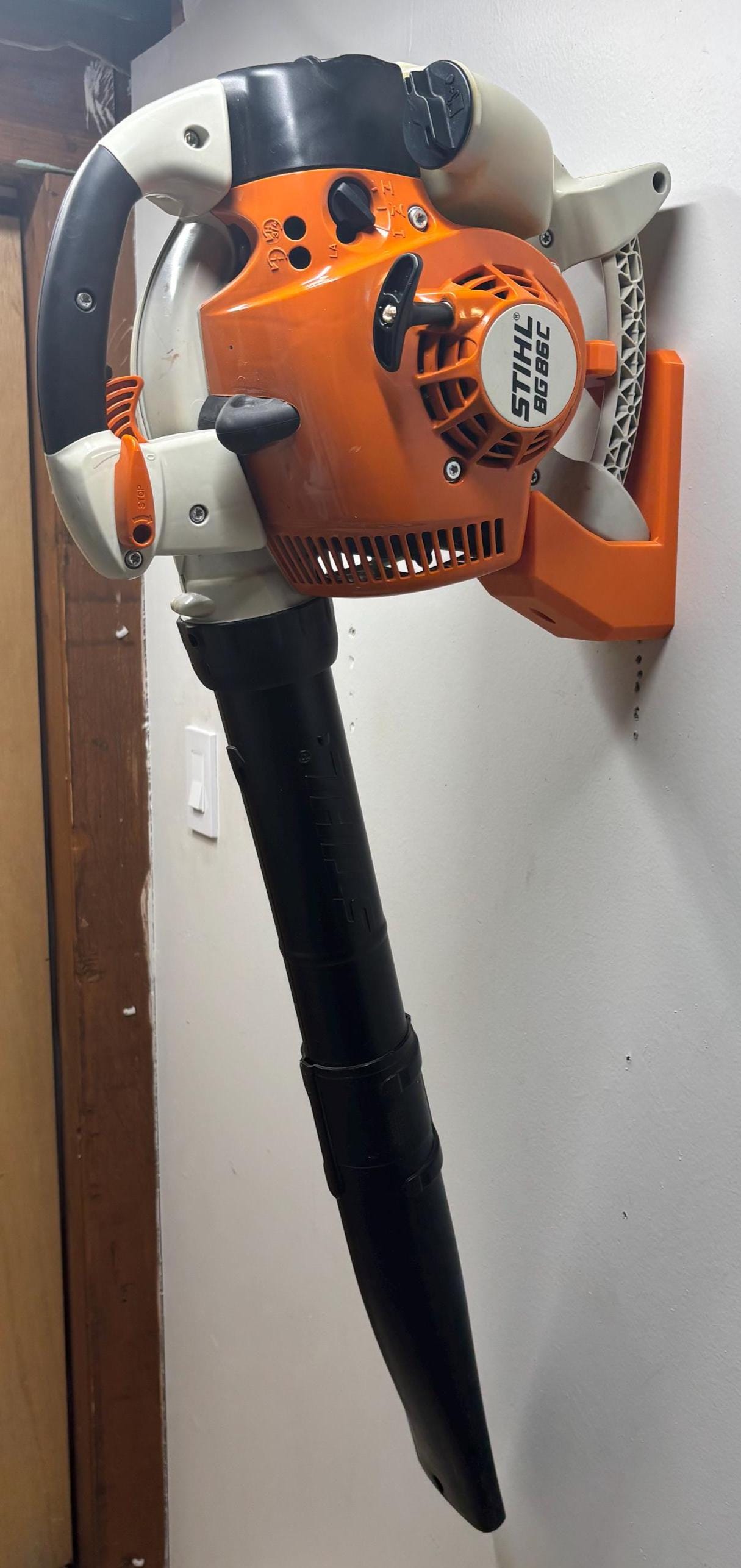 STIHL 86 Series Leaf Blower Compatible Wall Mount