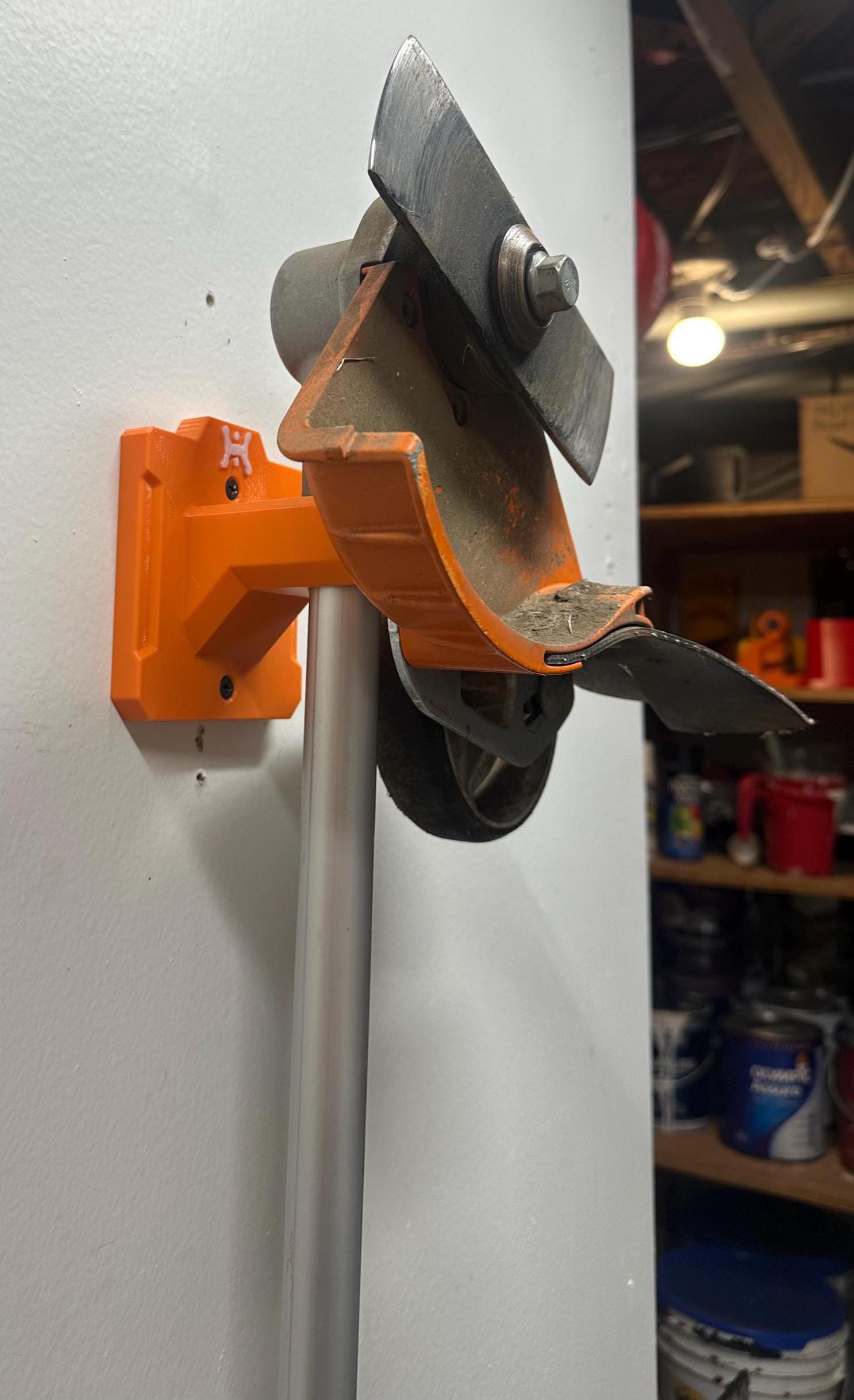 STIHL Kombi Lawn Edger Attachment Compatible Wall Mount Hanger (for Kombi Model FCS-KM)