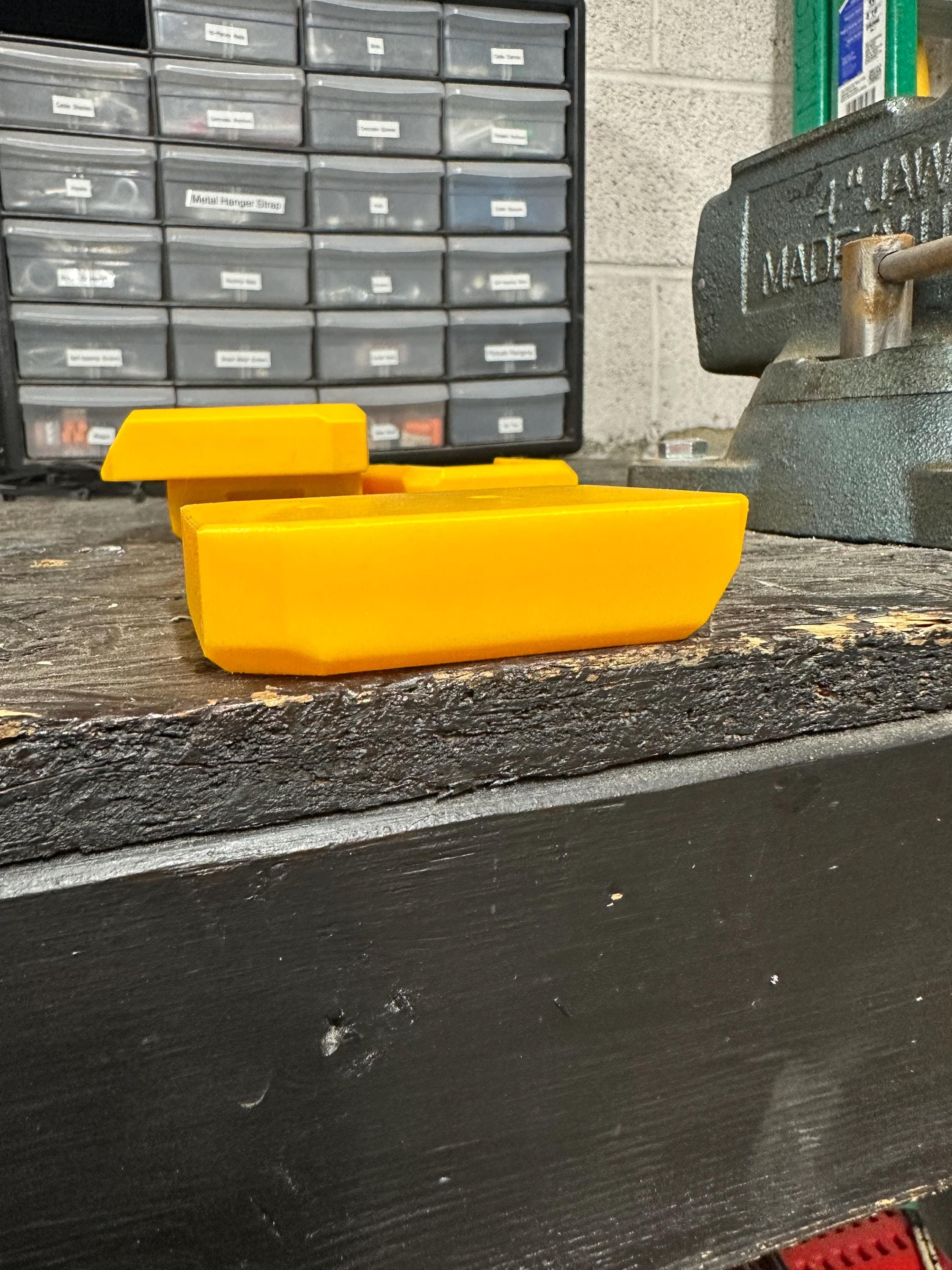 DeWalt 20V Individual Battery Mounts (5-Pack)