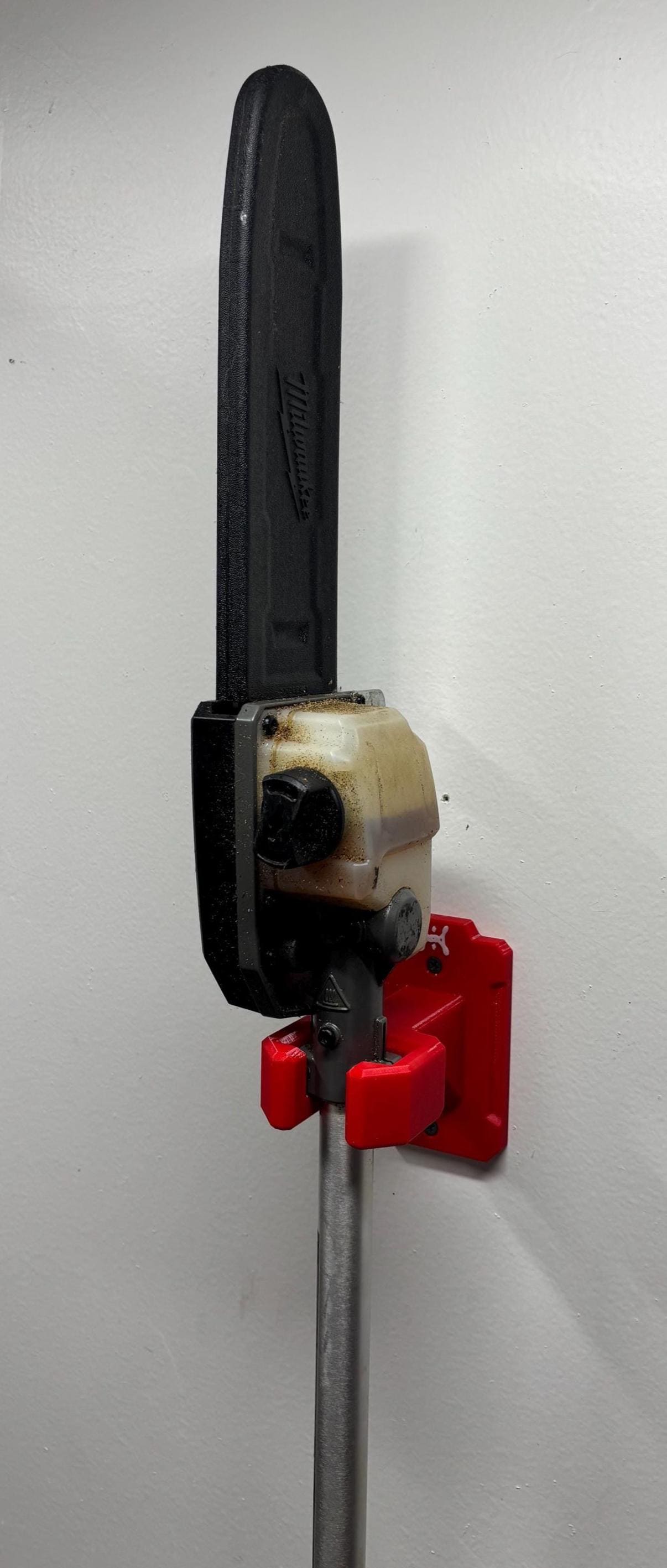 Milwaukee M18 QUIK-LOK Pole Saw Attachment Wall Mount Hanger (For Model #49-16-2720)