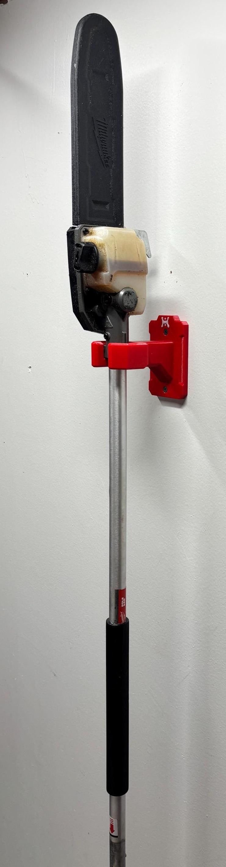 Milwaukee M18 QUIK-LOK Pole Saw Attachment Wall Mount Hanger (For Model #49-16-2720)