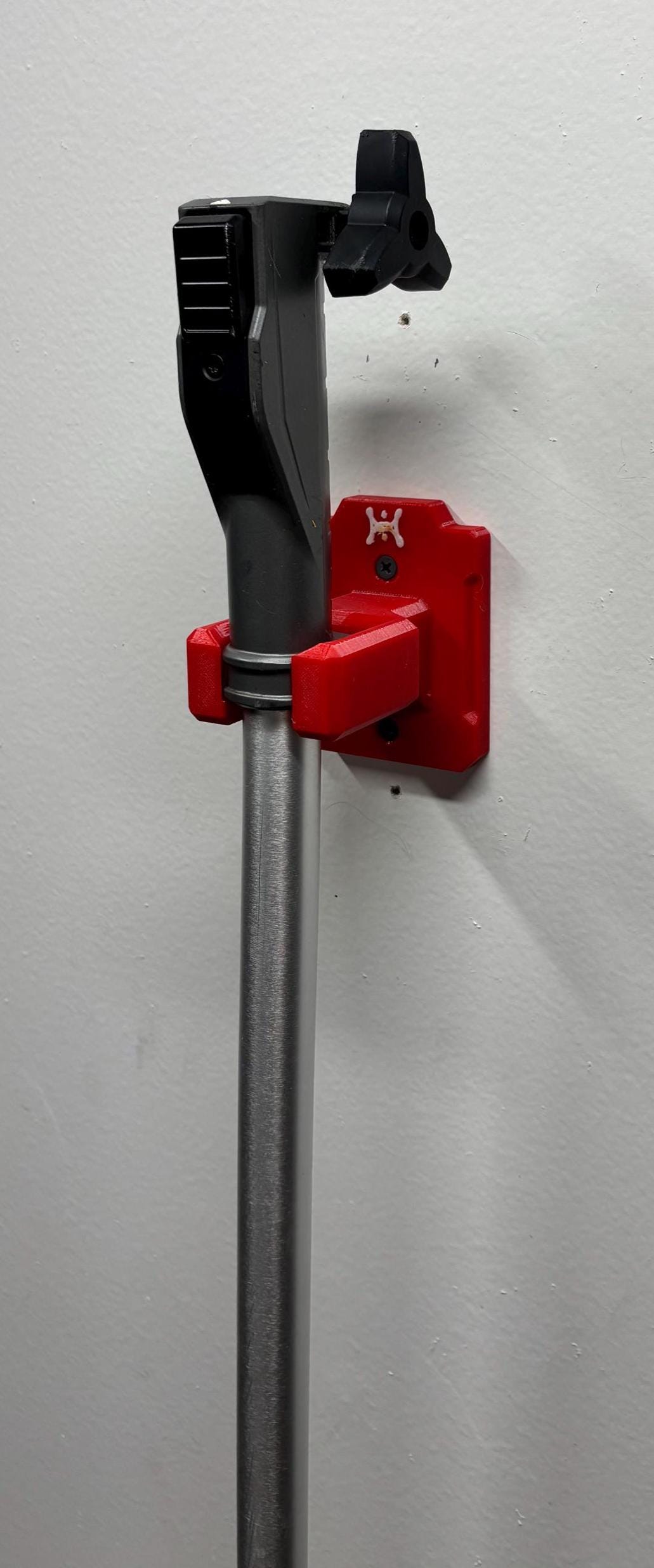 Milwaukee M18 QUIK-LOK 3 ft. Extension Attachment Compatible Wall Mount Hanger (For Model #49-16-2721)