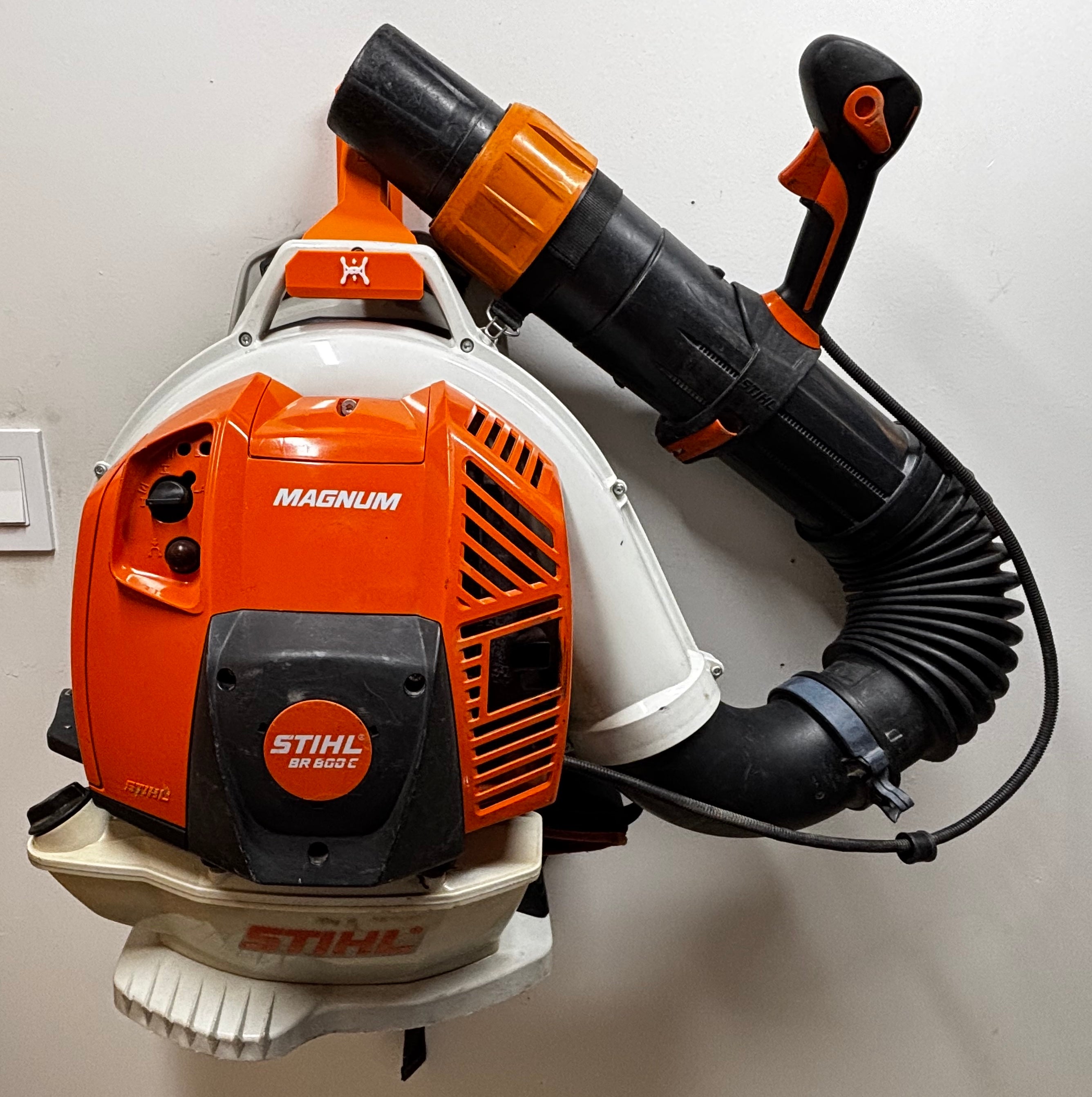 STIHL Backpack Blower BR800 Series Compatible Wall Mount Hanger
