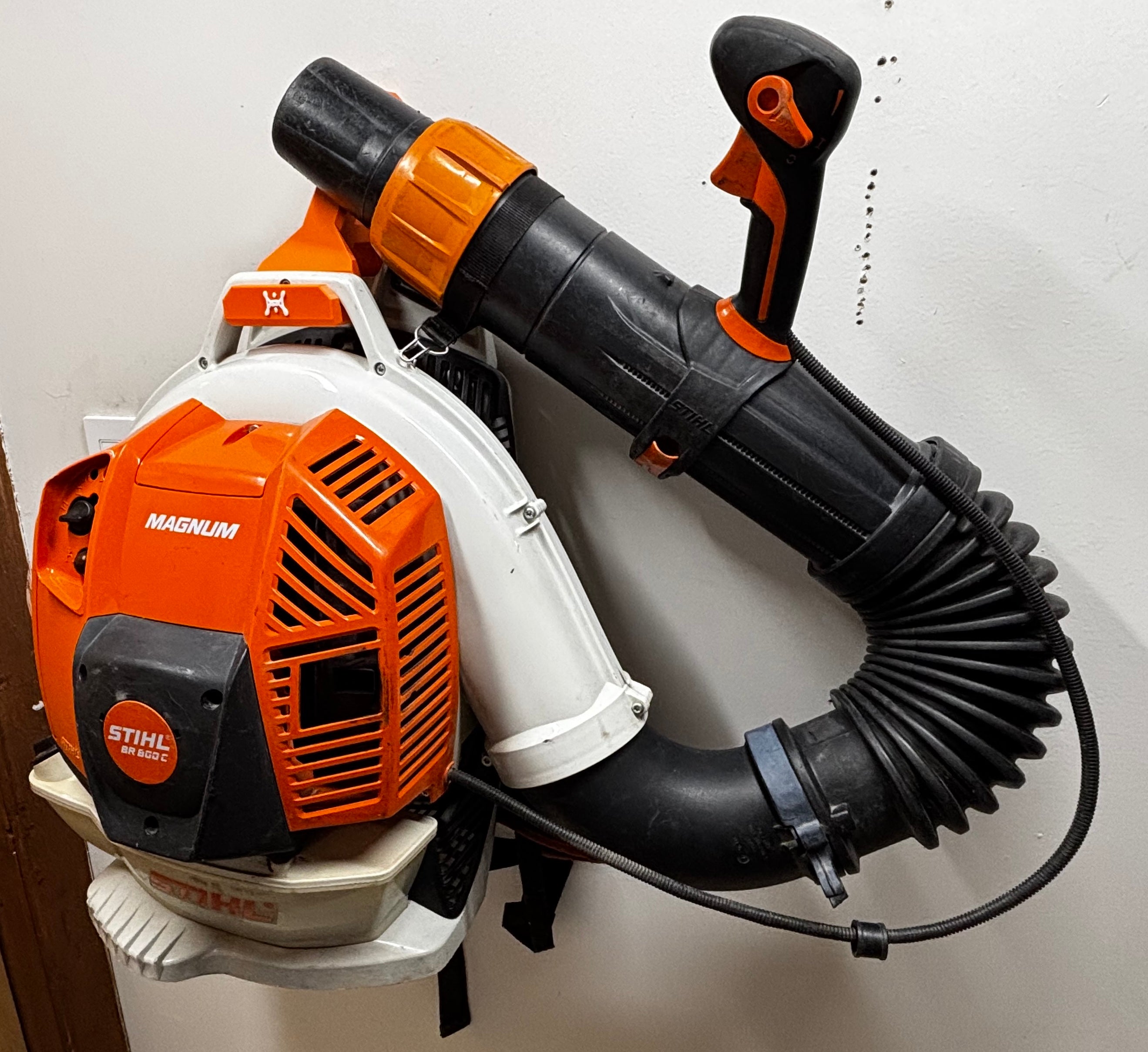 STIHL Backpack Blower BR800 Series Compatible Wall Mount Hanger