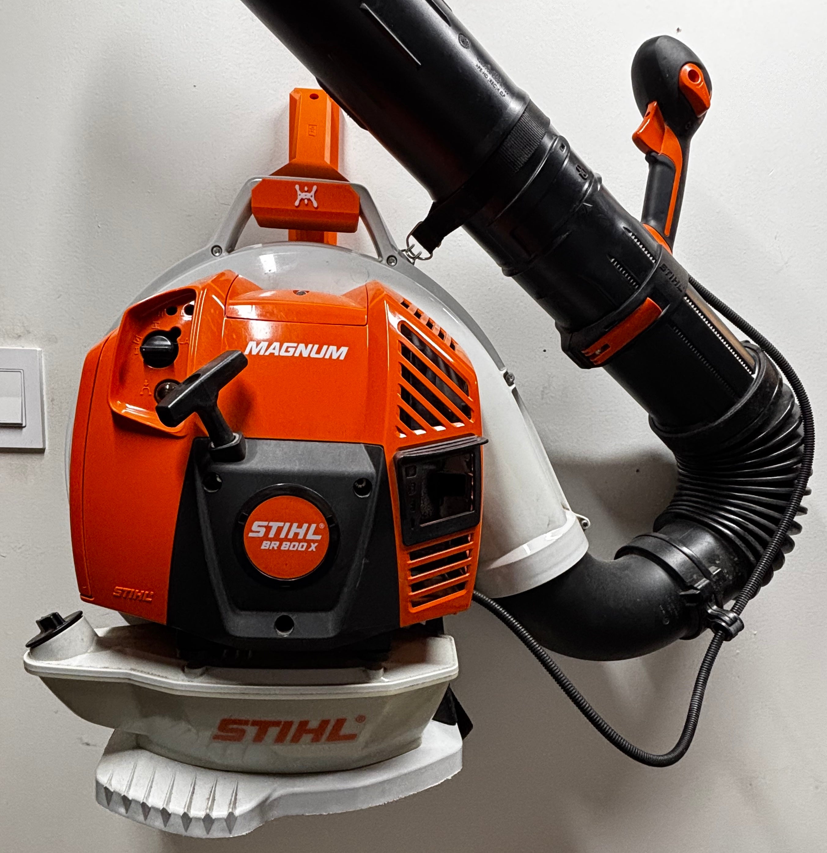 STIHL Backpack Blower BR800 Series Compatible Wall Mount Hanger