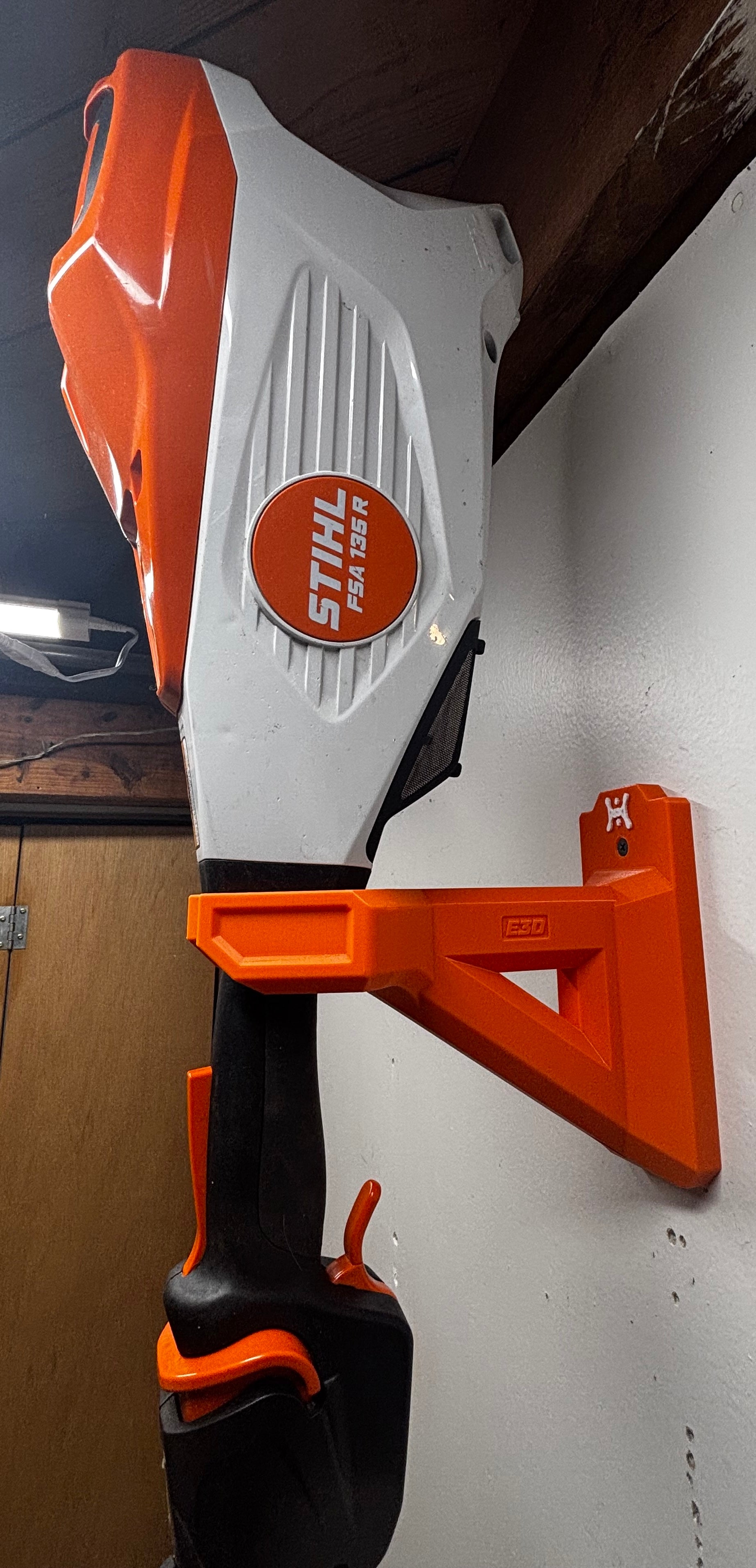 STIHL 135R Battery Power Head Compatible Wall Mount Hanger
