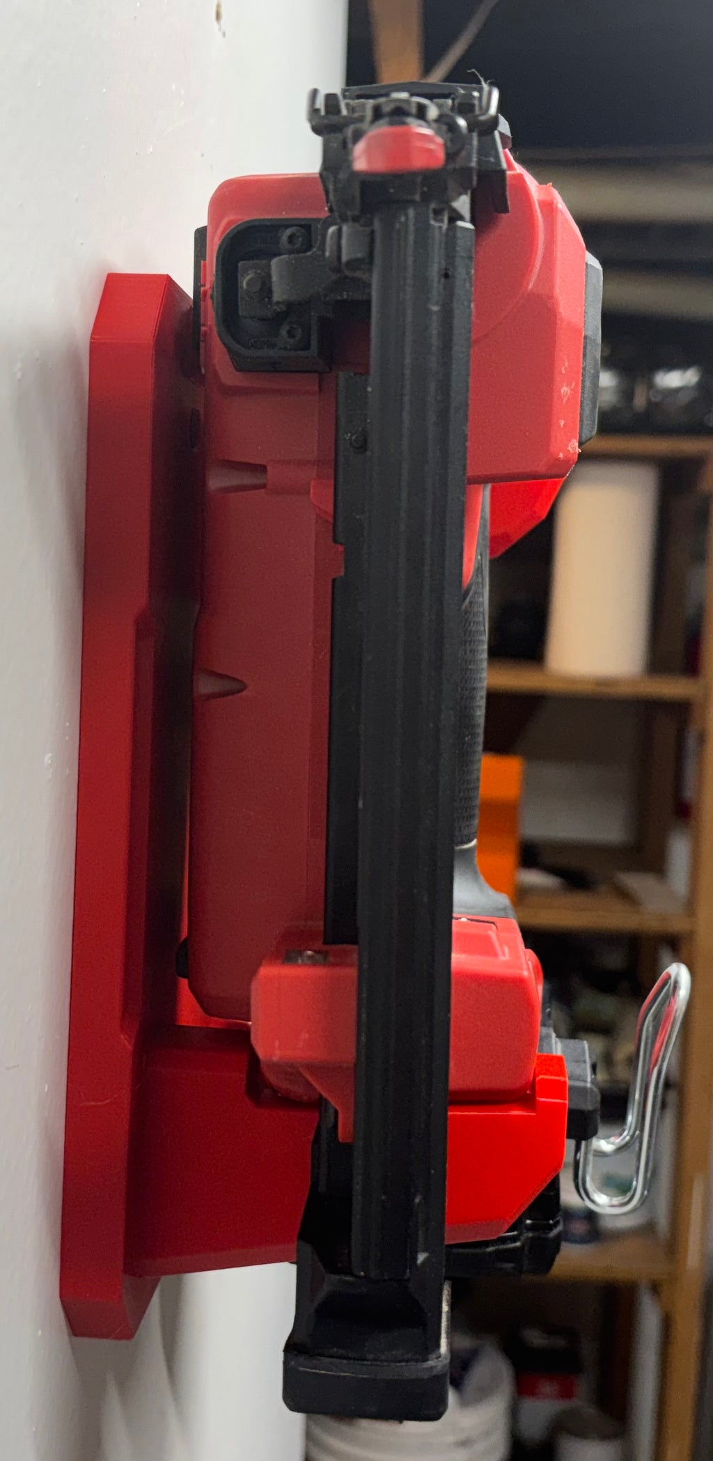 Milwaukee M18 18-Gauge Brad Nailer Compatible Wall Mount Hanger (for #2746-20)