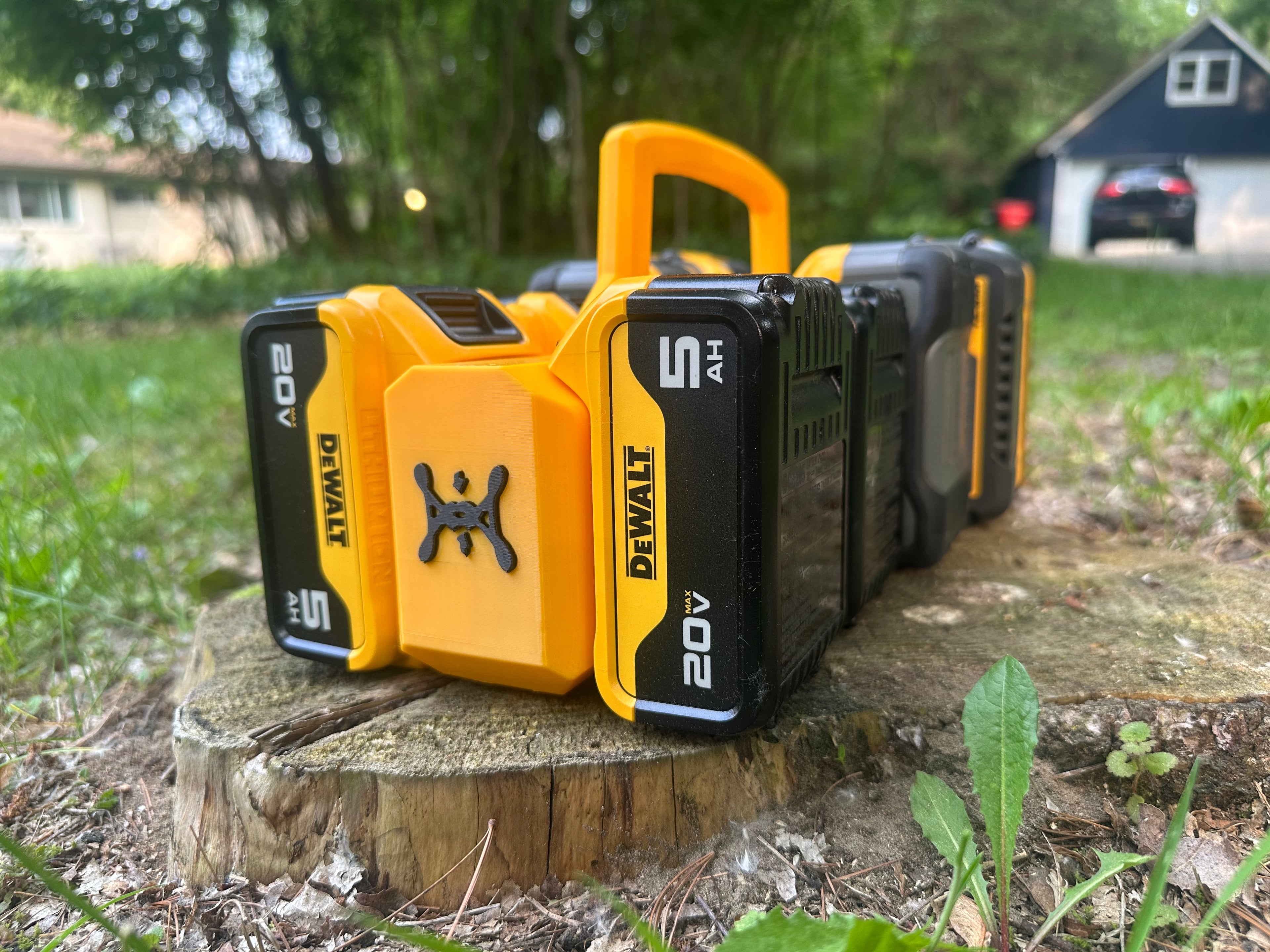 DeWalt 20V 8-Bay Battery Caddy