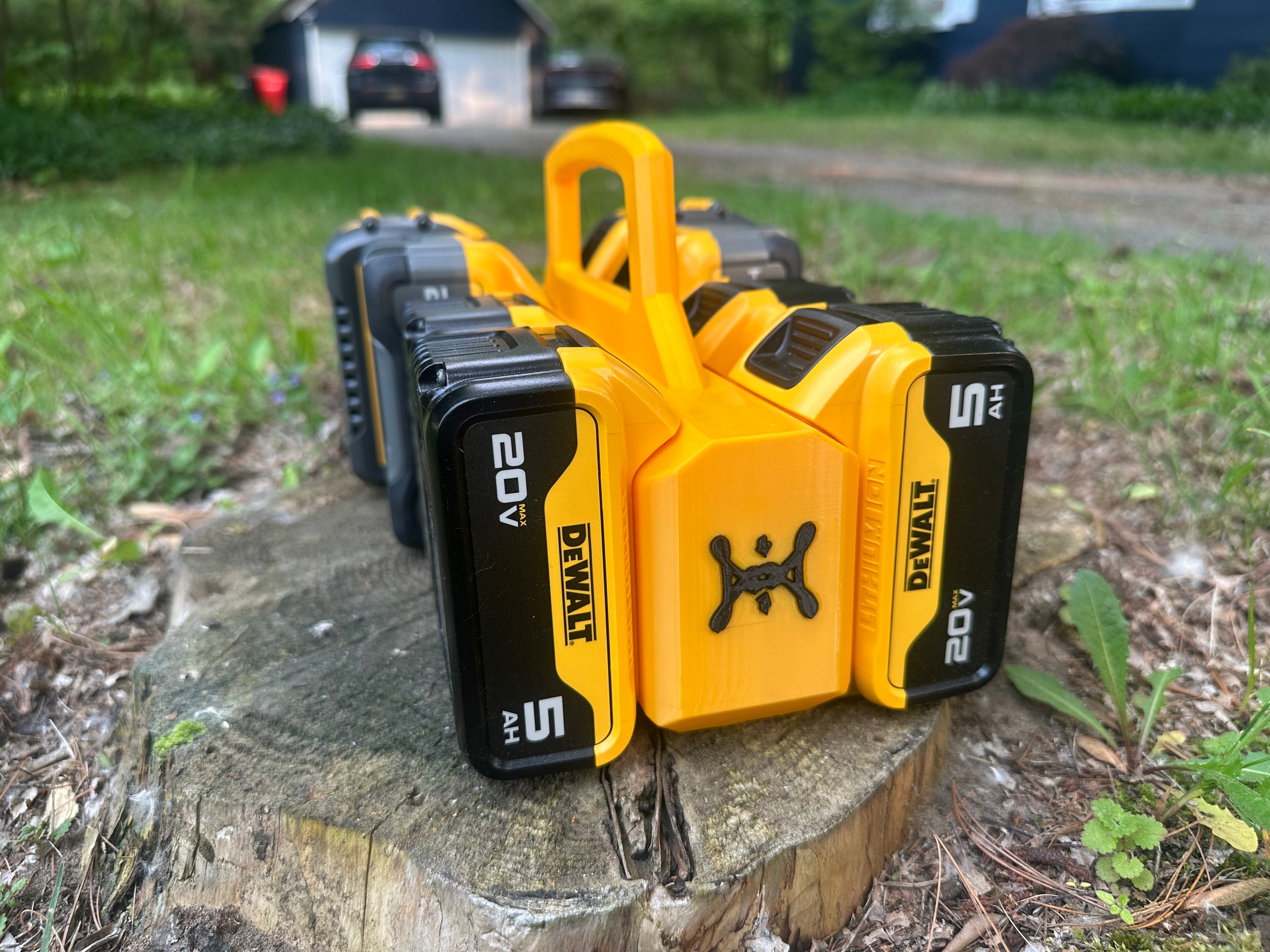 DeWalt 20V 8-Bay Battery Caddy