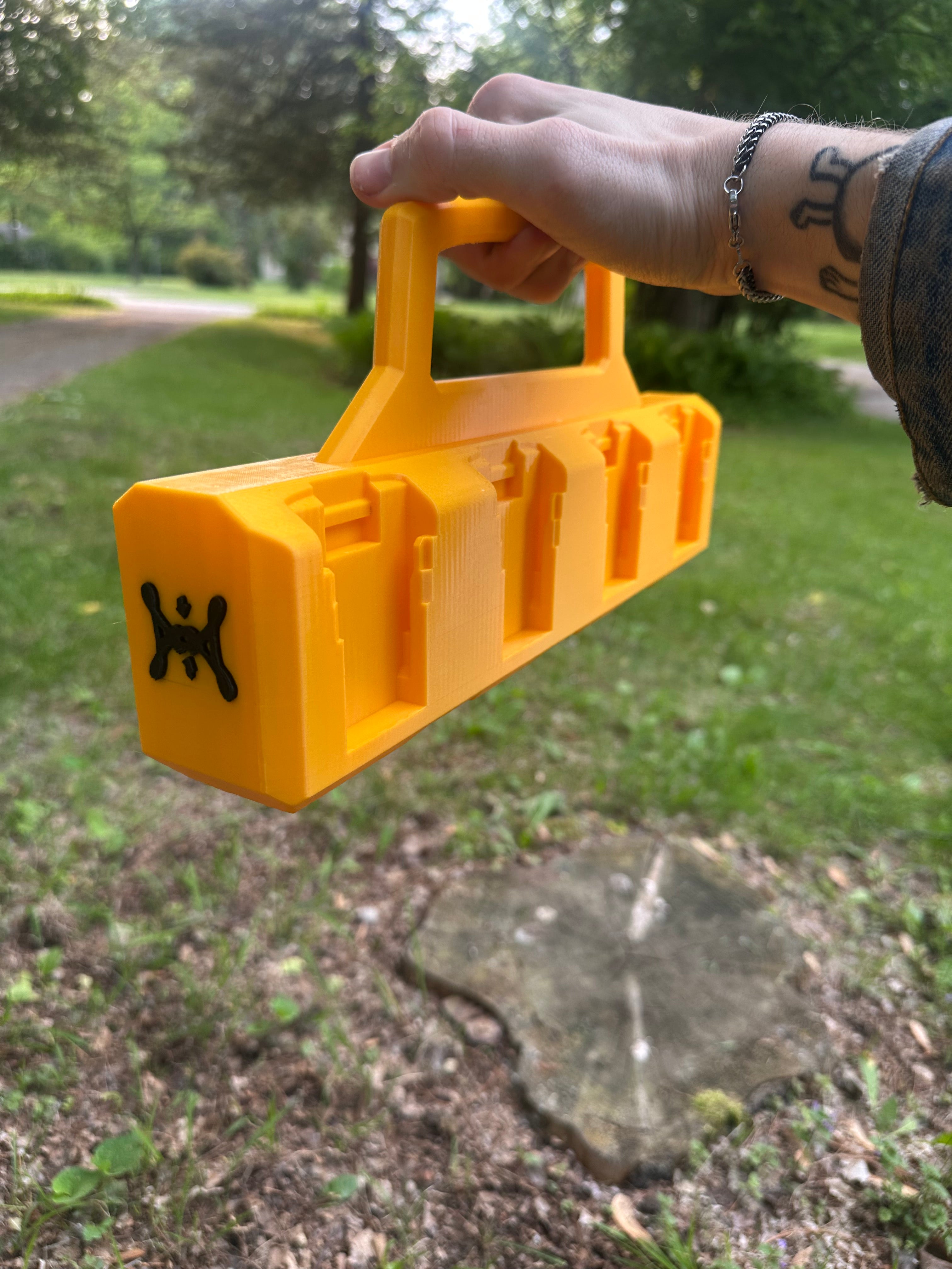 DeWalt 20V 8-Bay Battery Caddy