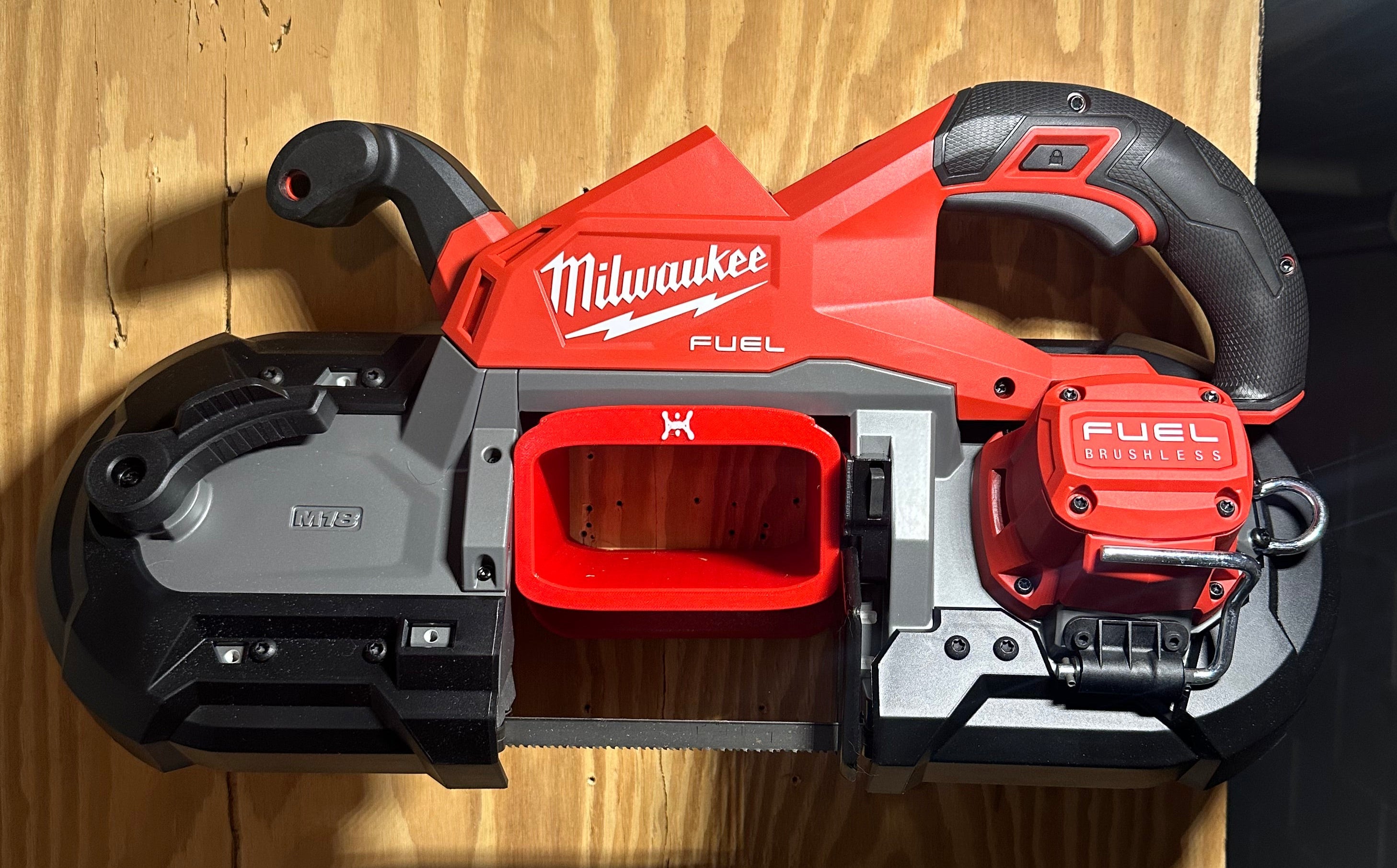 Milwaukee M18 Deep Cut Bandsaw Compatible Wall Mount