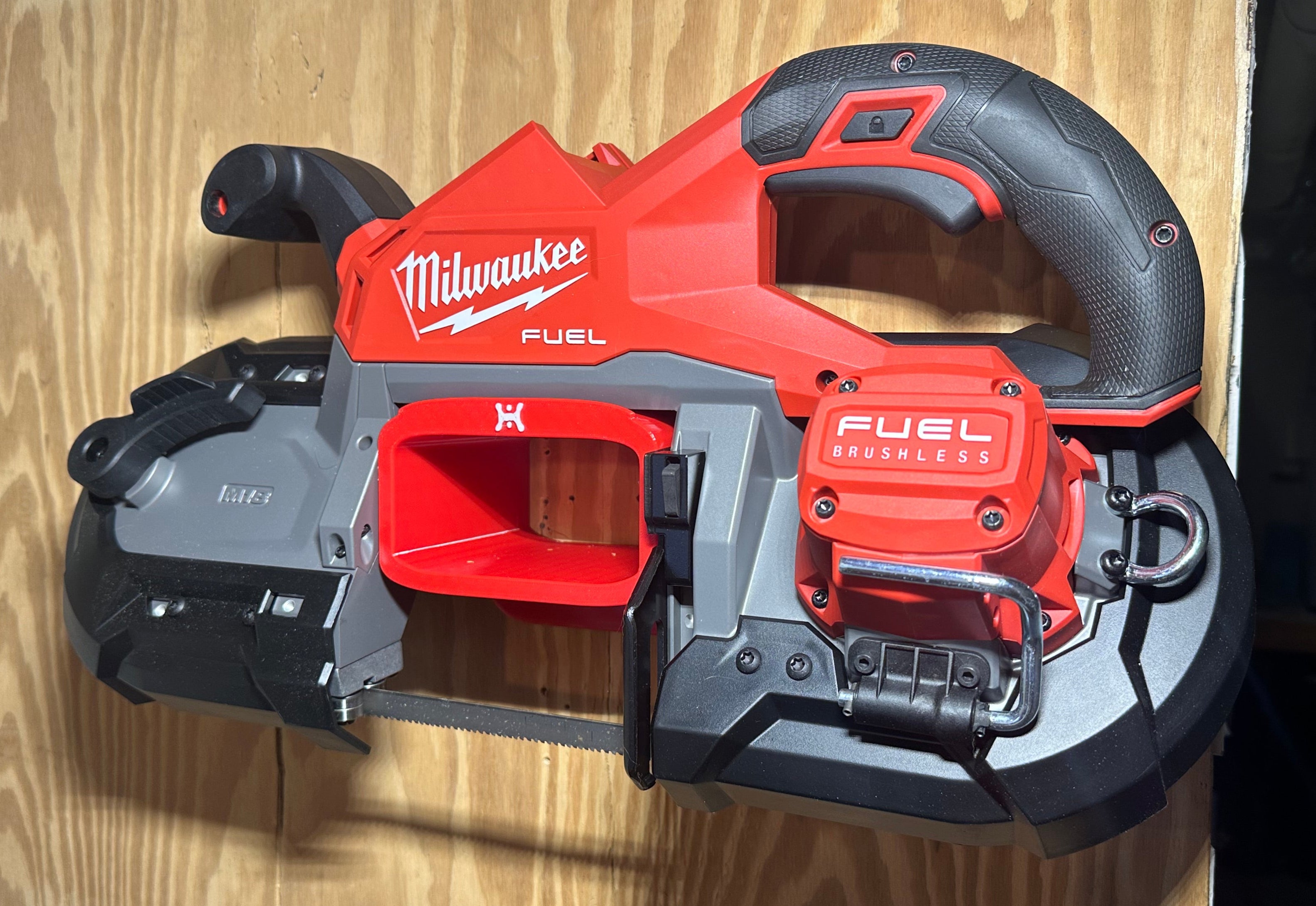 Milwaukee M18 Deep Cut Bandsaw Compatible Wall Mount