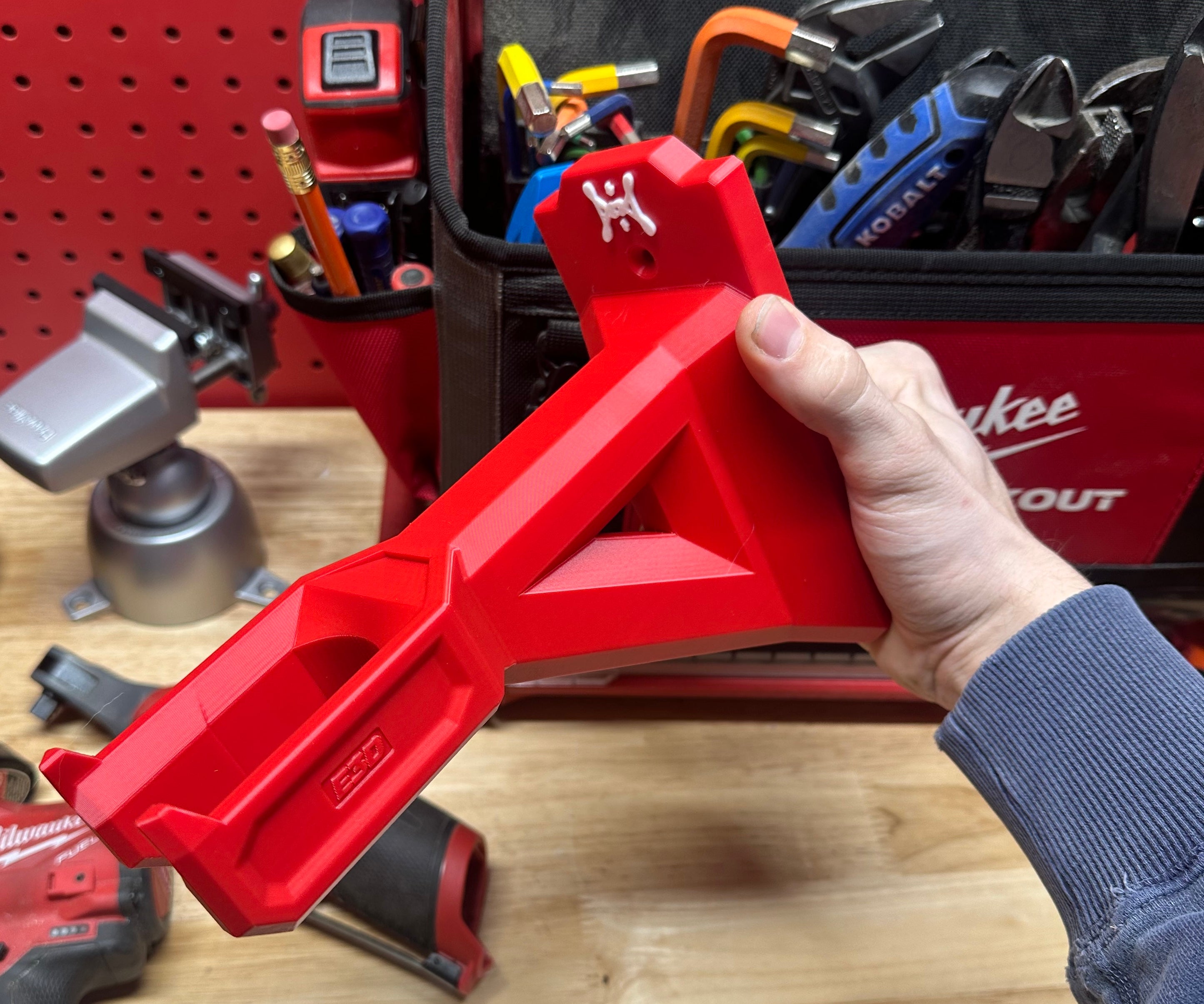 Milwaukee M18 QUIK-LOK String Trimmer Wall Mount Hanger (for Model #3016-20)