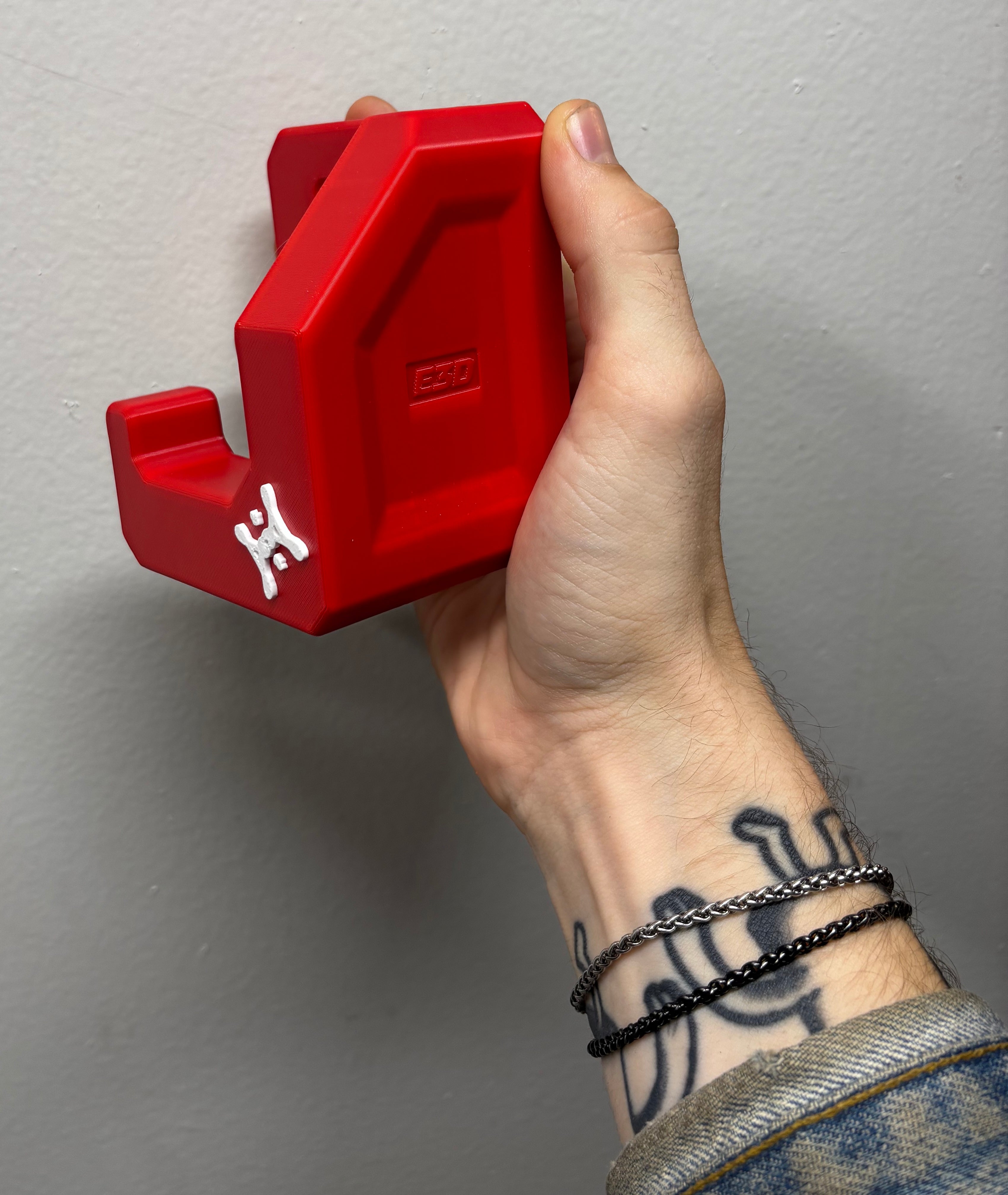 Milwaukee M18 Chainsaw Compatible Wall Mount Hanger