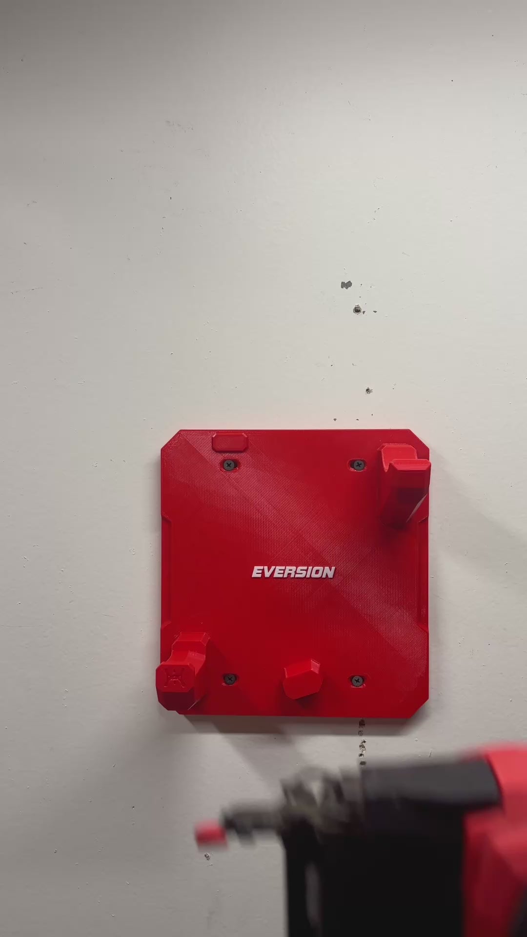 Milwaukee M18 18-Gauge Brad Nailer Compatible Wall Mount Hanger (for #2746-20)