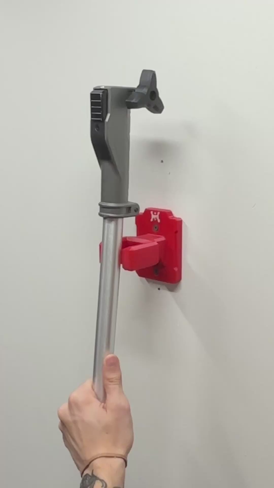 Milwaukee M18 QUIK-LOK 3 ft. Extension Attachment Compatible Wall Mount Hanger (For Model #49-16-2721)